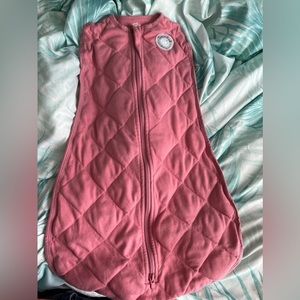 Dreamland baby sleep sack dusty rose. Used about 2 months good condition